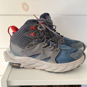Hoka Anagapa hiking boots. Size 8 women. Blue goretex and leather.